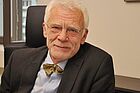 Prof. Dr. E. Jürgen Zöllner, Vorsitzender des Kuratoriums, Stiftung Charité / Einstein Stiftung Berlin, Senator a.D.